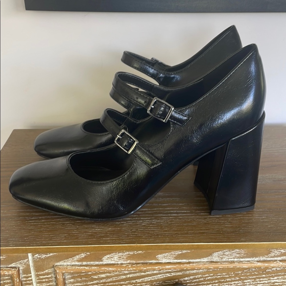 Black Mary Jane Heels